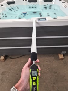 Lautstärkemessung Whirlpool 38,9 DB