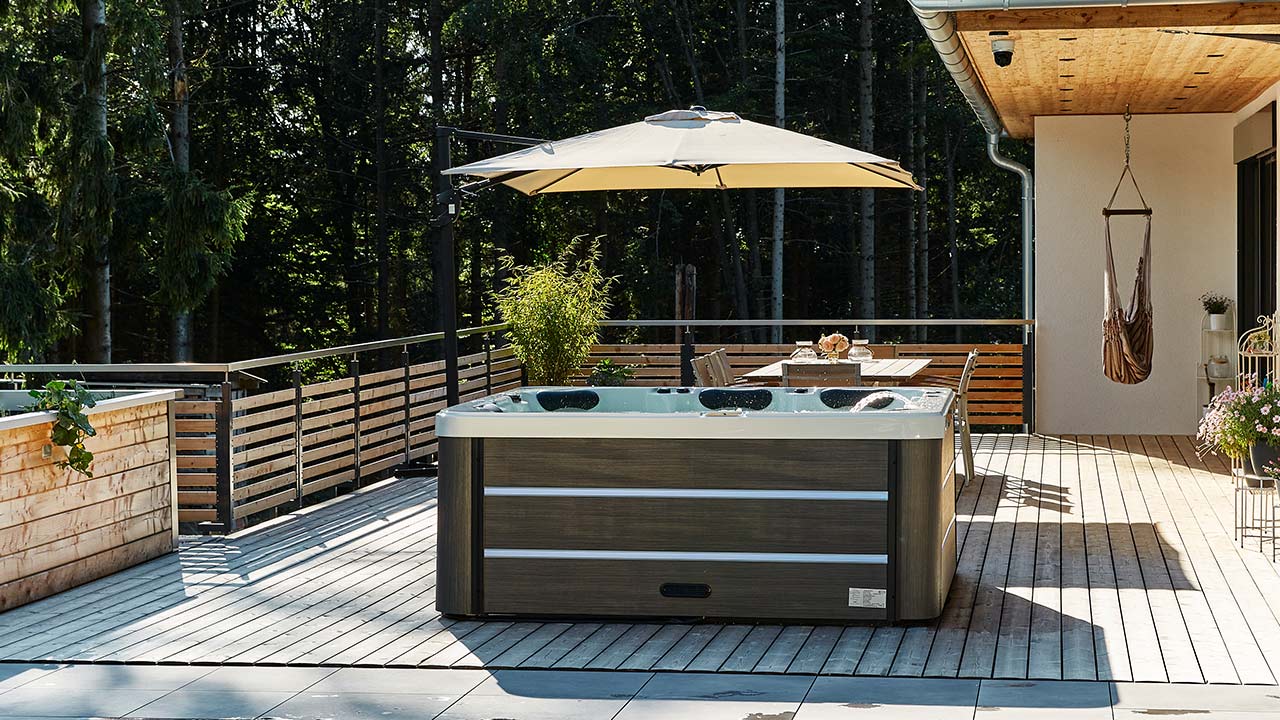 Whirlpool auf Dachterrasse